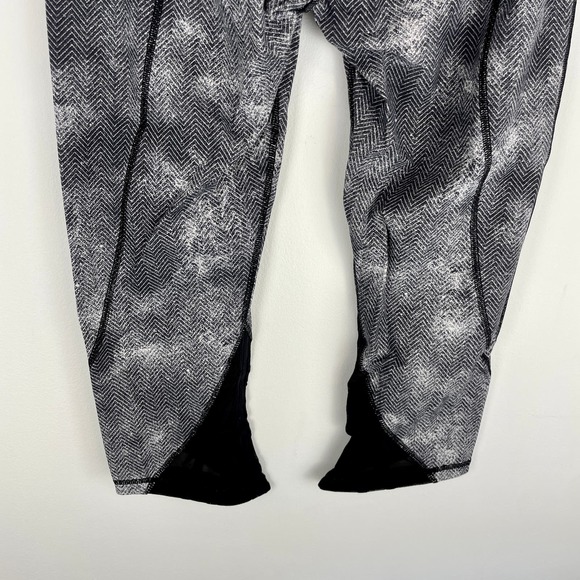 Lululemon Essential Rhythm Crop Legging In Diffusion Black White Size 10 - Picture 11 of 16